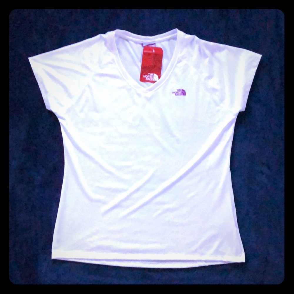 THE NORTH FACE Women’s White T-shirt Size  XL